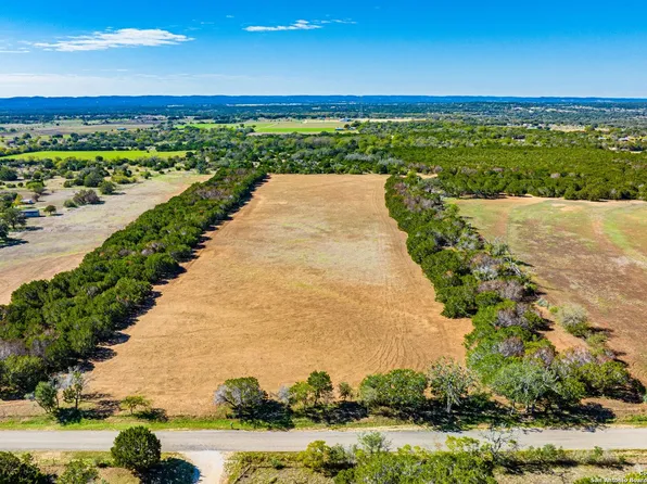 1251 Elm Pass Rd, Bandera, TX 78003