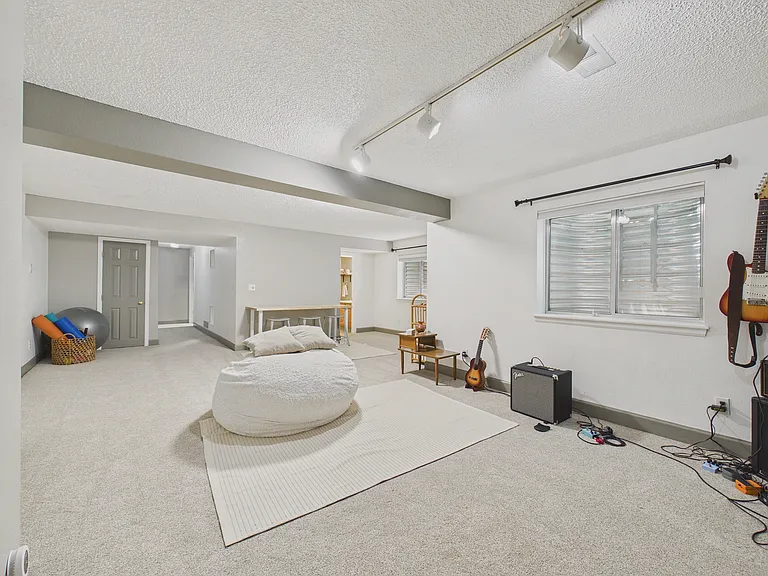 6975 Nile Ct — Photo 41