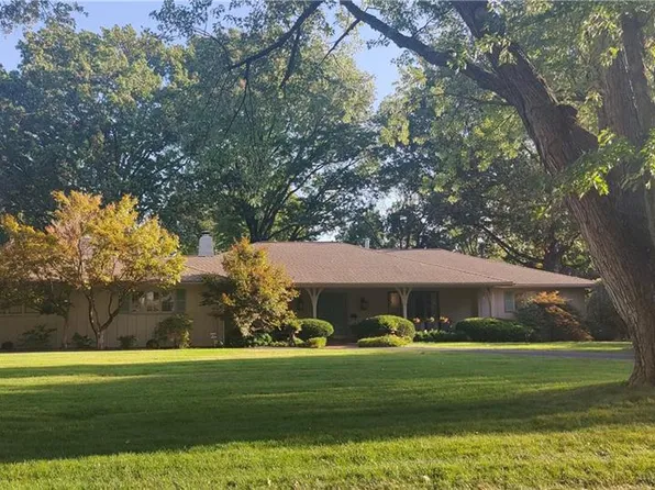 3501 W 85th St, Leawood, KS 66206