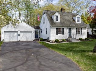 5 Lindenwoods Rd, Norwalk, CT 06851
