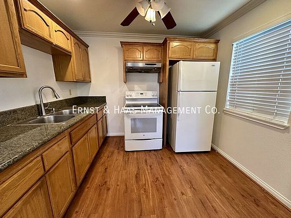 5th image of 1120 E E St