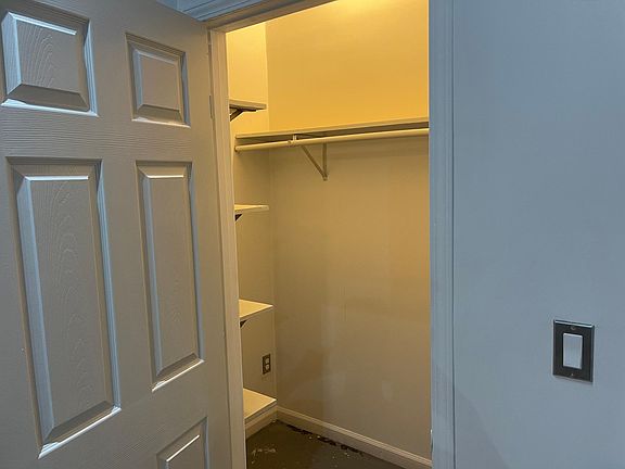 4th image of 555 Whitehall St SW
