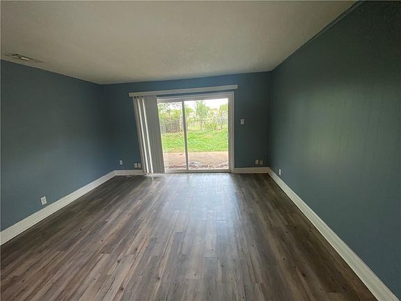 4th image of 11200 Renel Dr #B