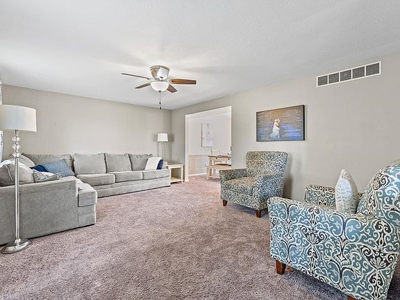 5th image of 1712 Abbey Ct