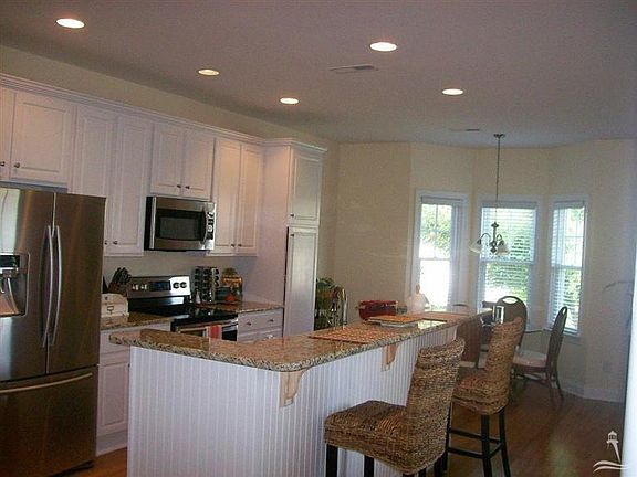 5th image of 5077 Glen Cove Dr