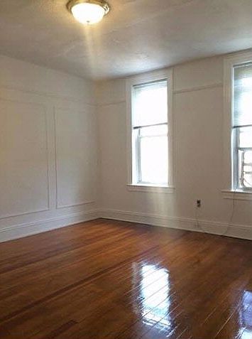 2nd image of 4804 Skillman Ave