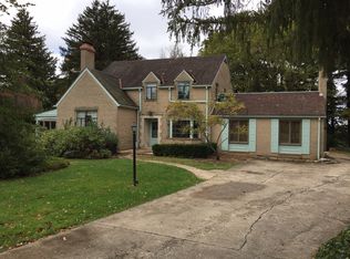 3003 Dresden Rd, Zanesville, OH 43701