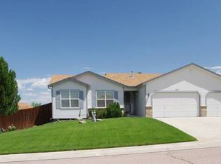 724 Foxwood Dr, Colorado Springs, CO 80911