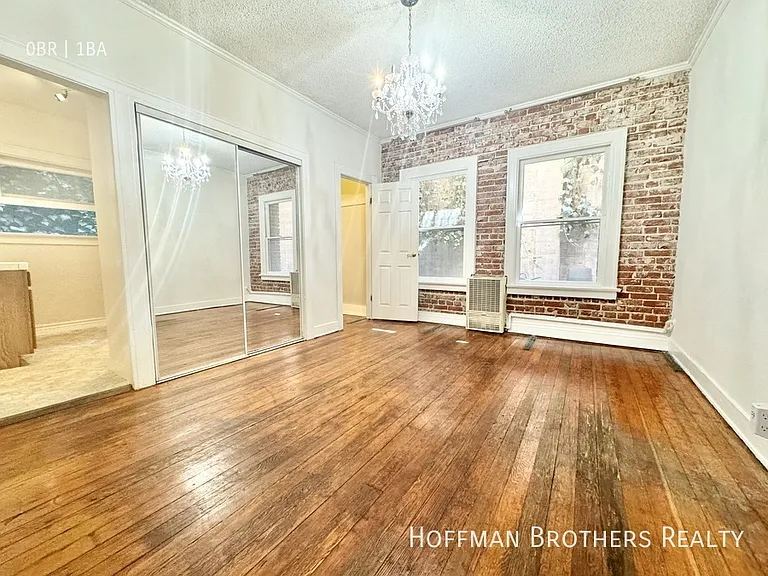 532 S Coronado St #207 — Photo 2