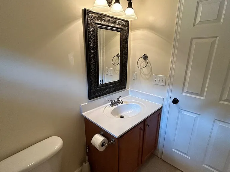 22A Half Moon Dr — Photo 12