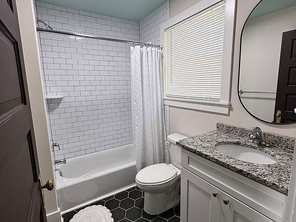 5th image of 1880 Maryland Ave