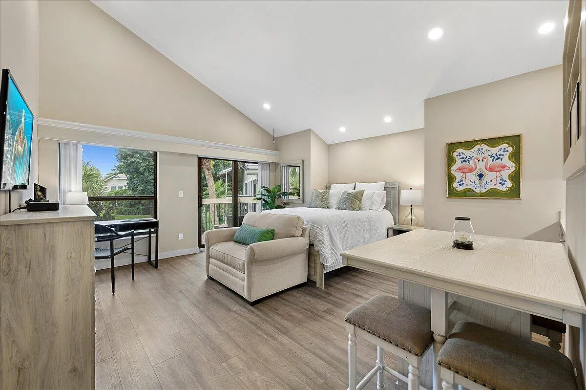1 bed, 1.0 bath, 500 sqft, $3,000 — Photo 2