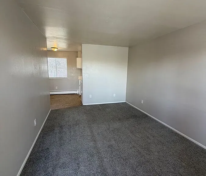 Keri Lyn Apartments — Photo 32