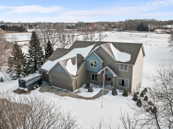 447 Theis Dr, Shakopee, MN 55379