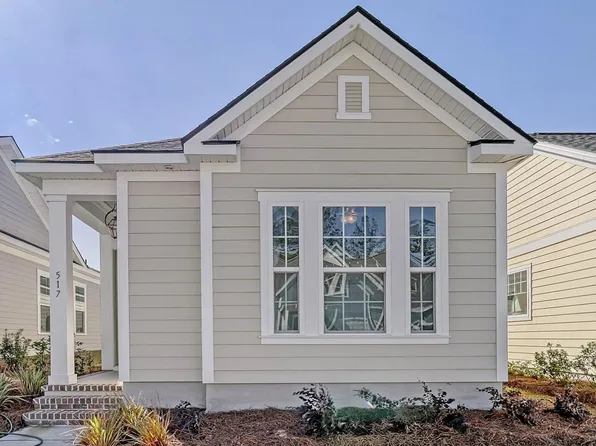 810 Gentle Breeze Dr, Summerville, SC 29486