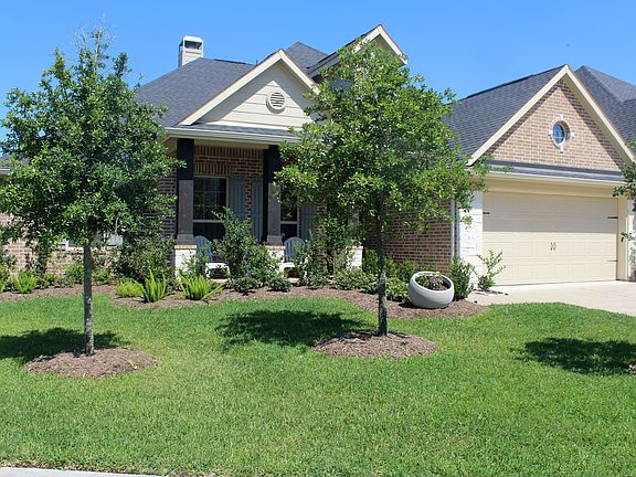 2nd image of 2607 Park Hills Dr