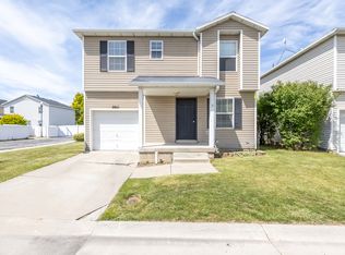 2011 N 2095 W, Clinton, UT 84015