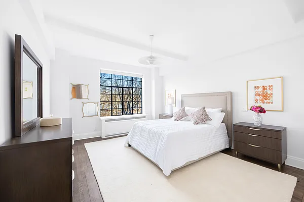 Sold by Douglas Elliman | media 14