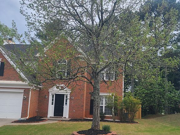 Front View with right side gated fence