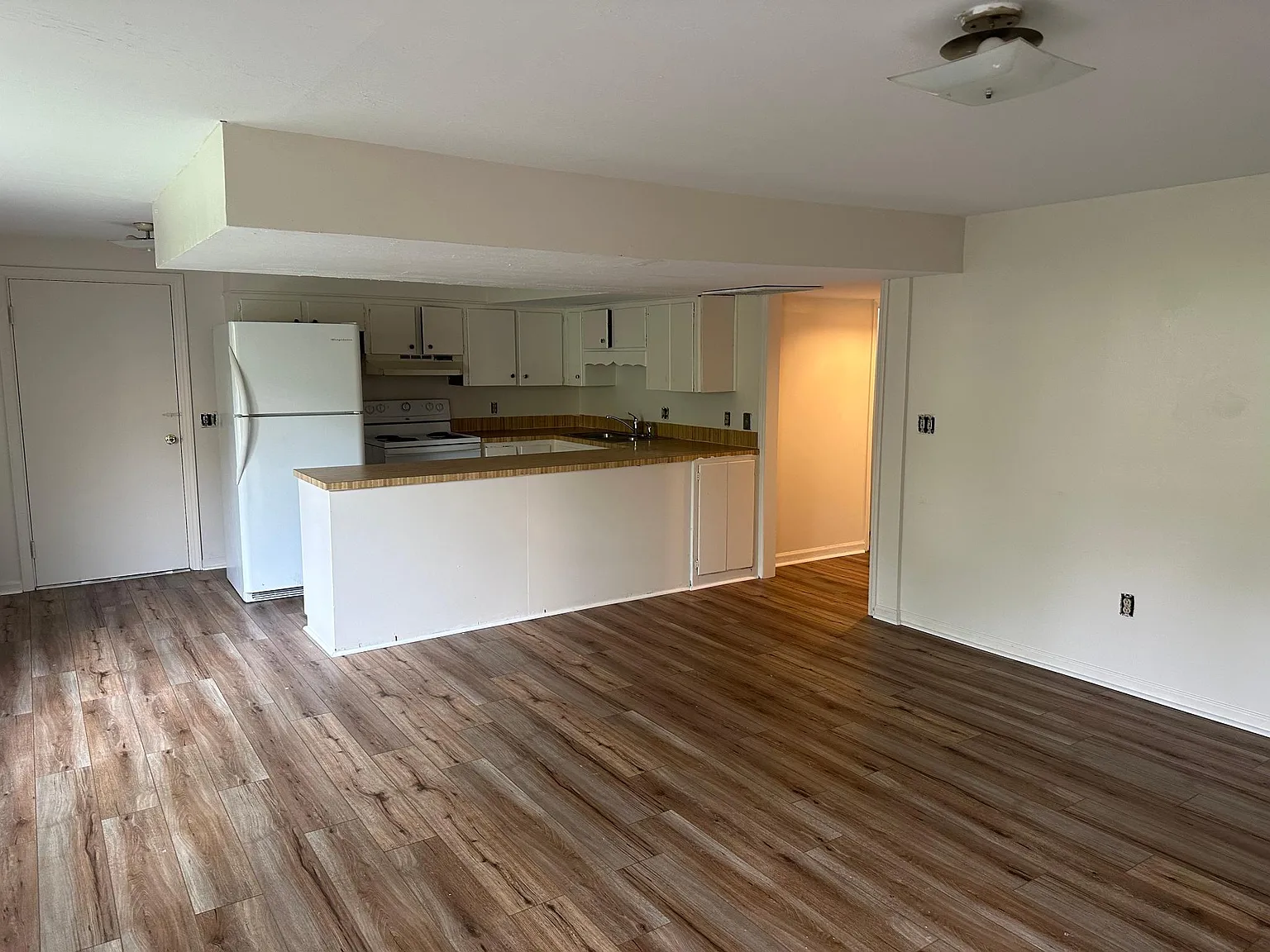 1303 Giles Rd — Photo 4