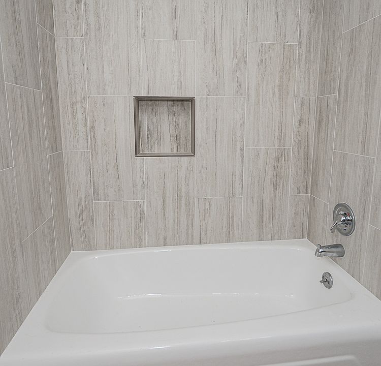Gorgeous Bath/Shower