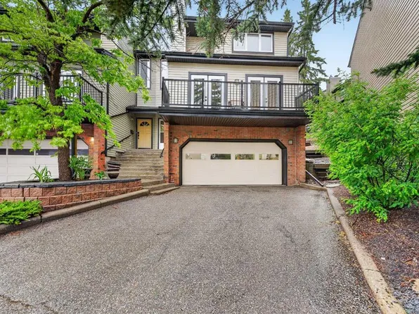 448 SE Strathcona Dr SW #4, Calgary, AB T3H 1M3