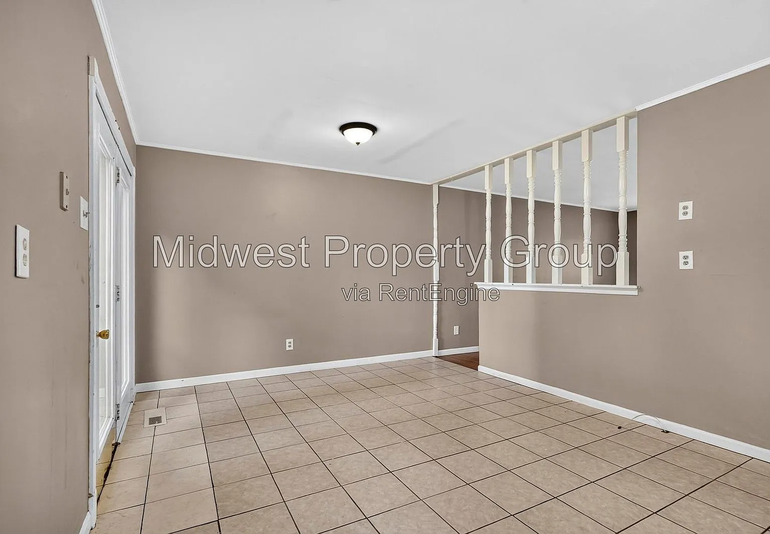 4 bed, 2.0 bath, 999 sqft, $1,675 — Photo 4