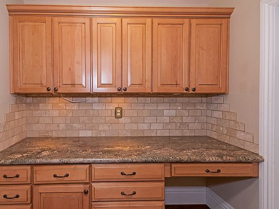 Office/Butlers Pantry