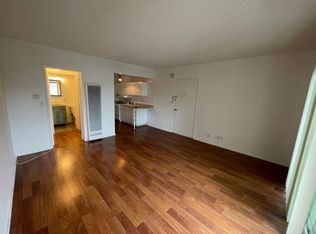 1042 6th St, Santa Monica, CA 90403