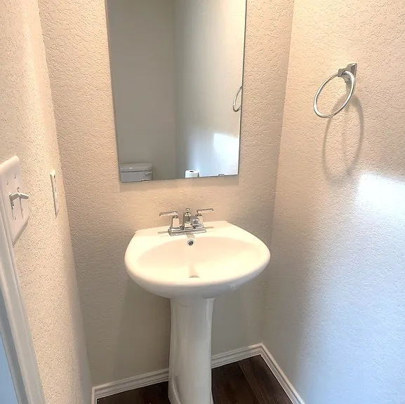 10318 Glimmer — Photo 10