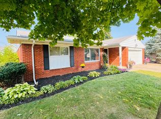 37504 Howell St, Livonia, MI 48154