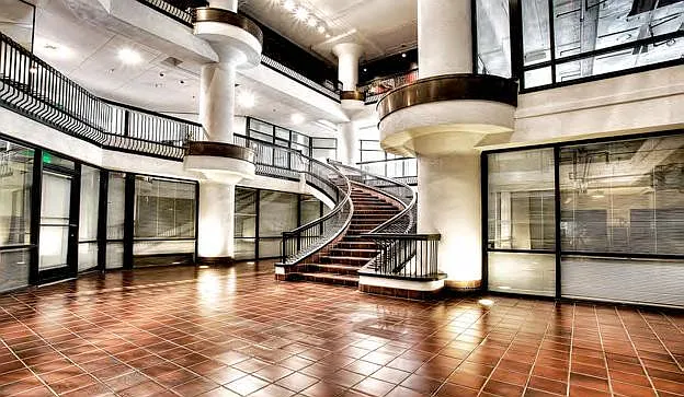 McClintock Warehouse Lofts — Photo 2