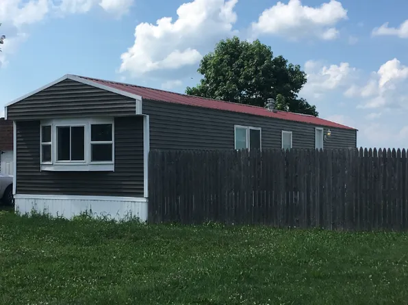 410 W Bradley St, Thomasboro, IL 61878