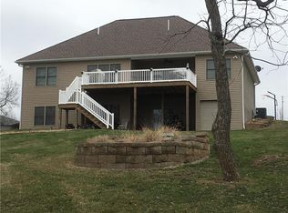 572 Lake Viking Ter, Gallatin, MO 64640