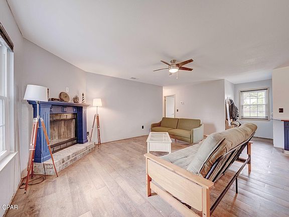 3rd image of 6533 Dahlia Dr