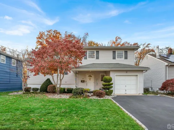 13 Hollywood Dr, Woodbridge, NJ 07095