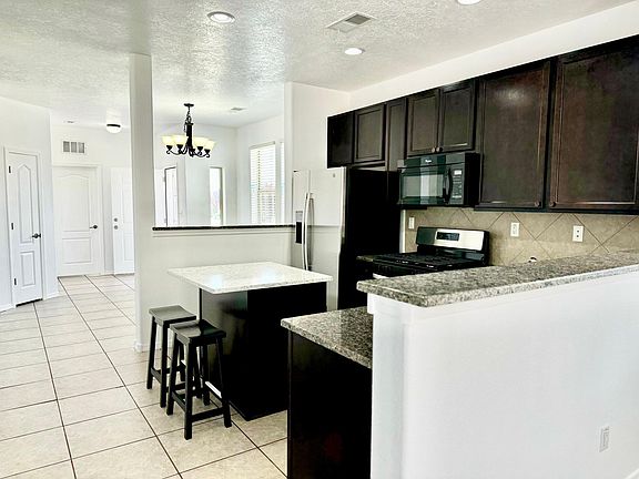 3rd image of 5917 Monte Rosa St