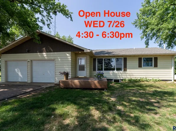 47784 271st St, Harrisburg, SD 57032