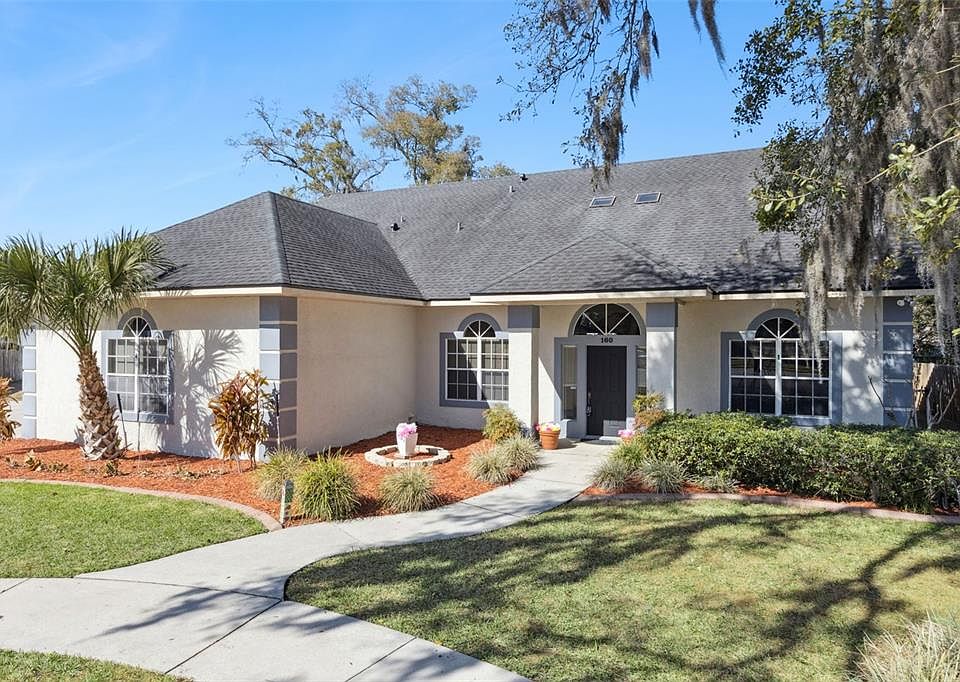 1st image of 160 Academy Oaks Pl
