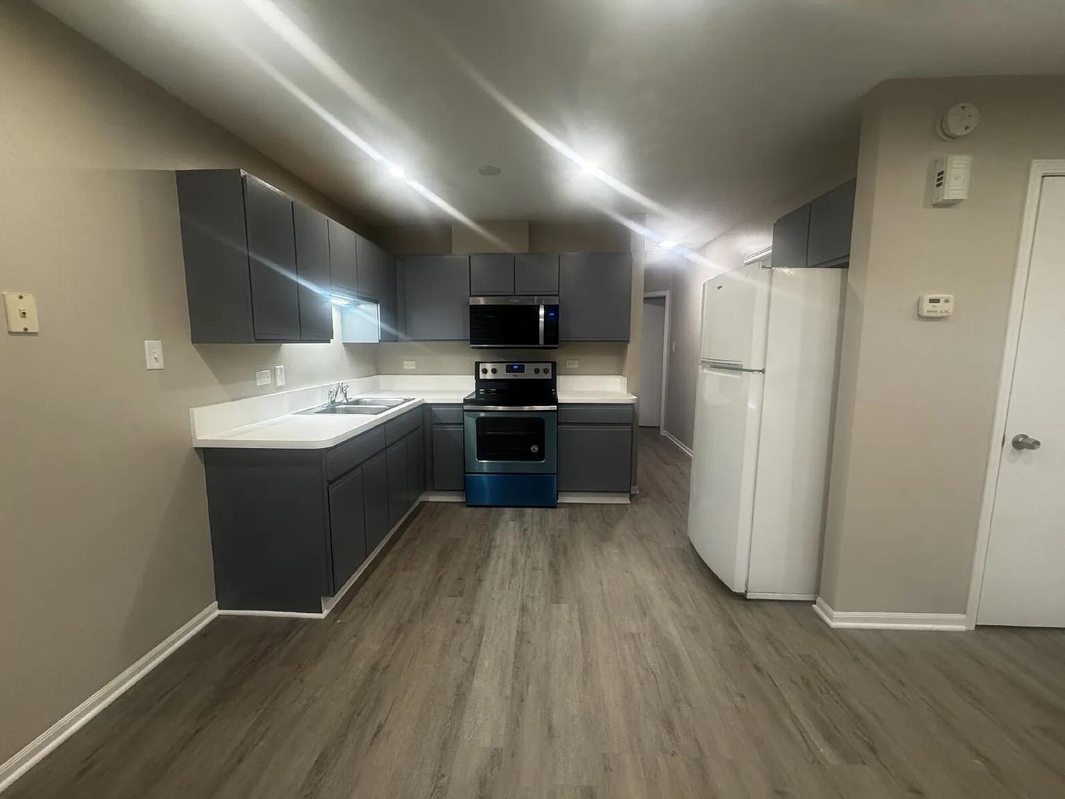 2820 Jackson Ave photo 1