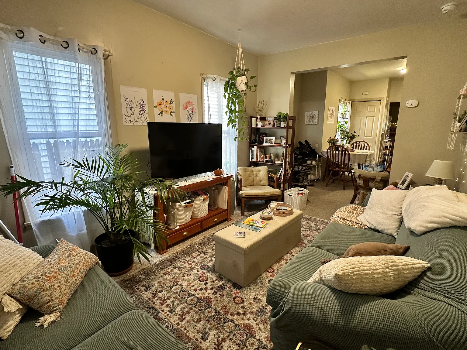 2 bed, 1000 sqft, $1,550 — Photo 2