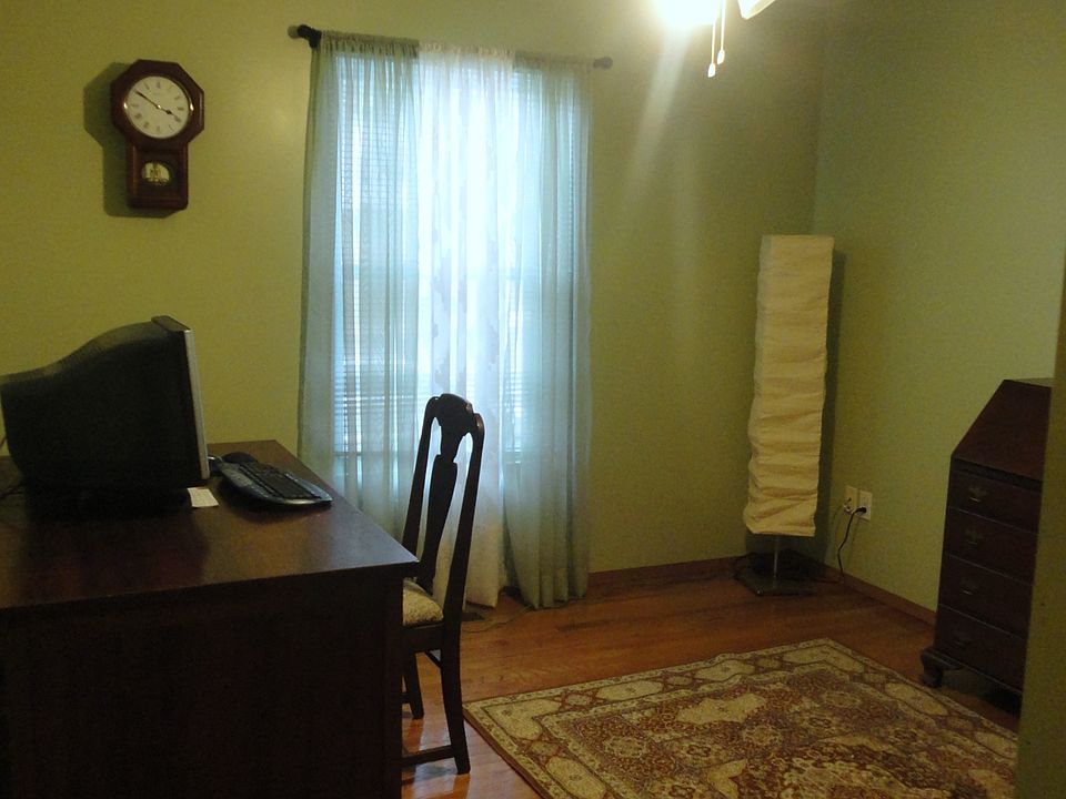 spare bedroom or office