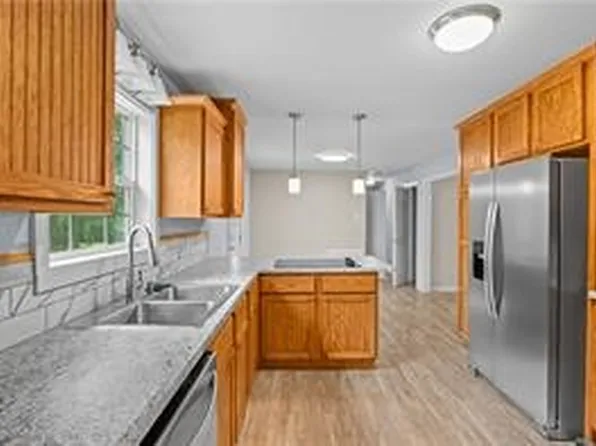 252 S Eastern Ave, Gentry, AR 72734