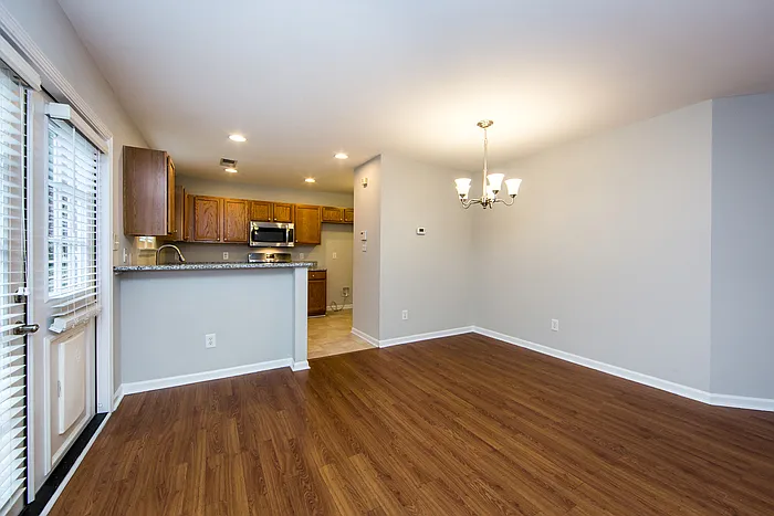 10420 Haddington Dr NW — Photo 39