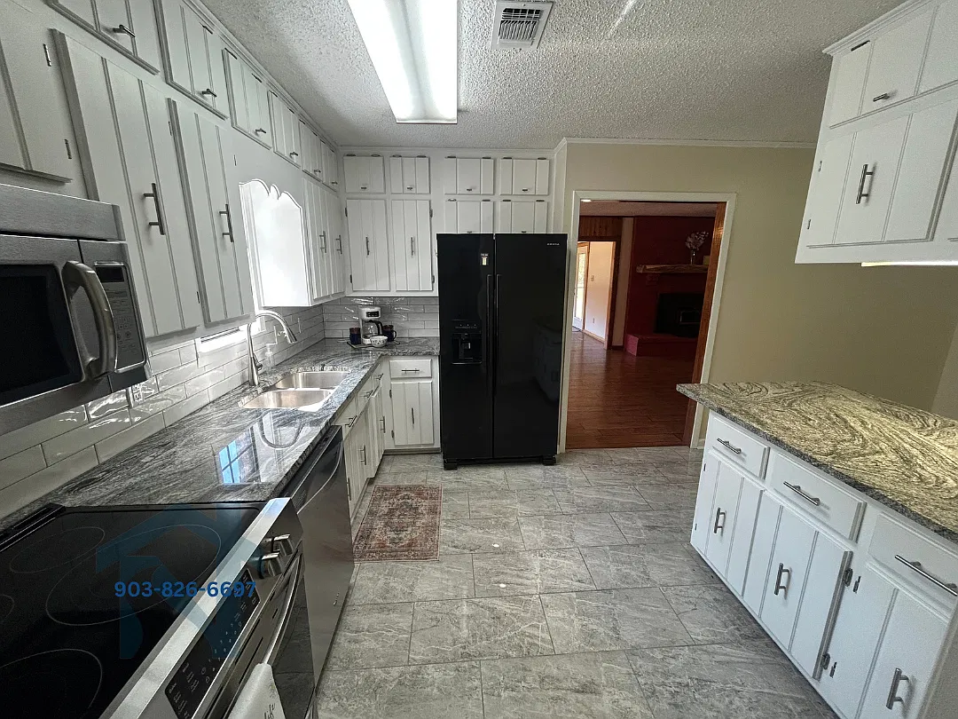 138 County Road 4232 - 1 — Photo 4