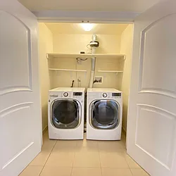 Rented by R New York