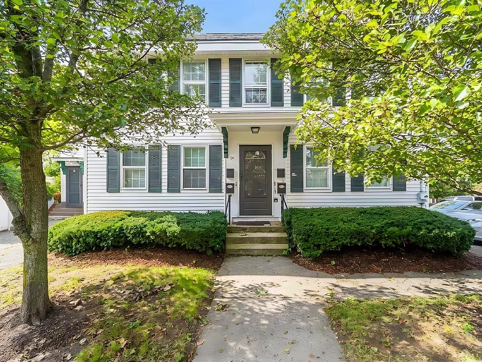34 Walnut St #4