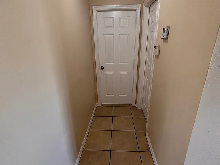 129 Zenith Cir — Photo 14