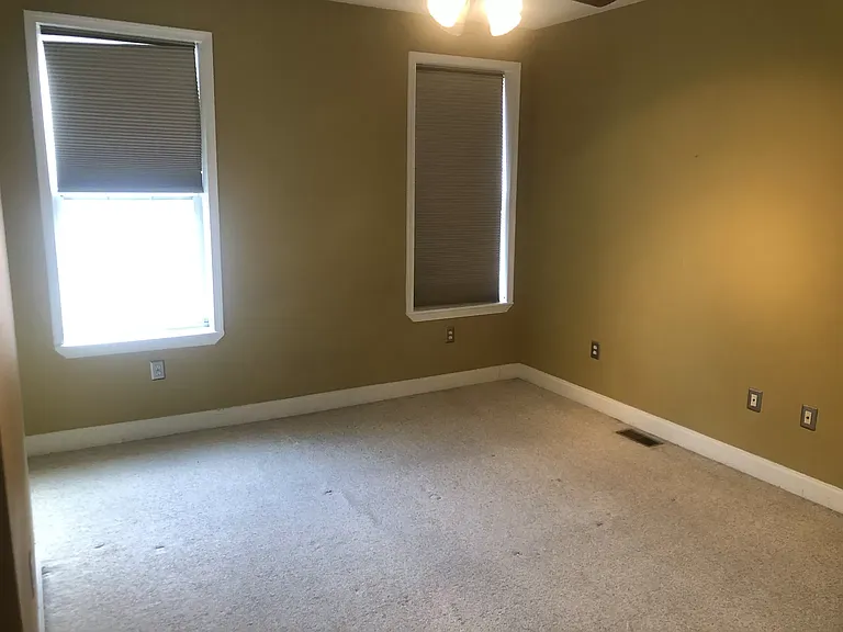 105 W Fort Ave — Photo 11