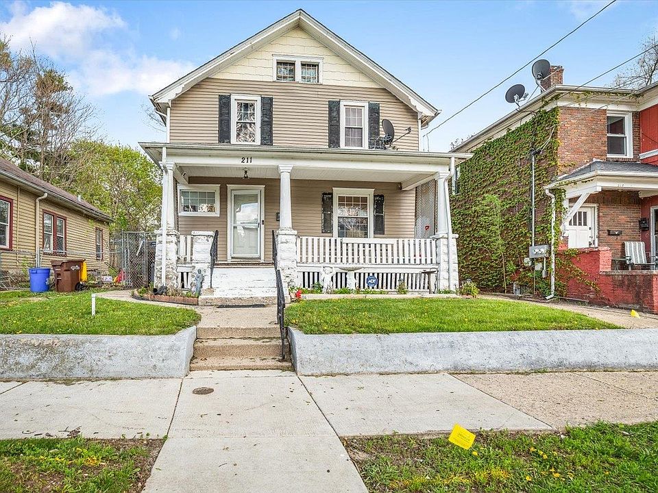 1st image of 211 Adams St
